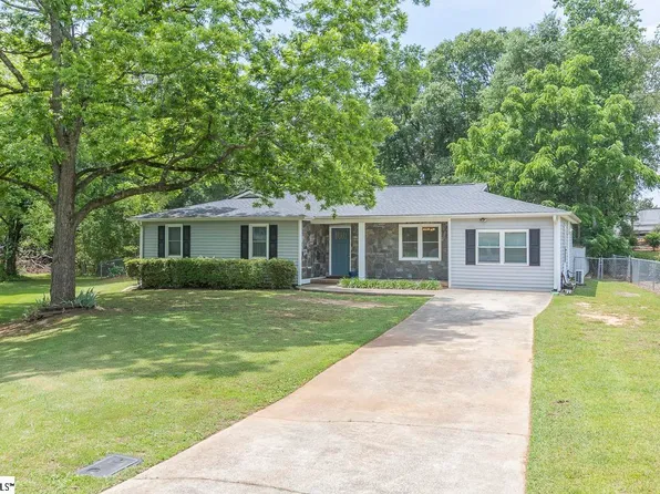 112 Summer Dr, Easley, SC 29642