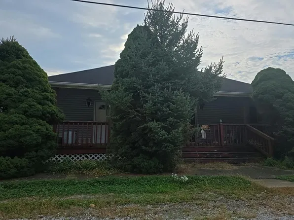 510 Virginia St, Tiltonsville, OH 43963