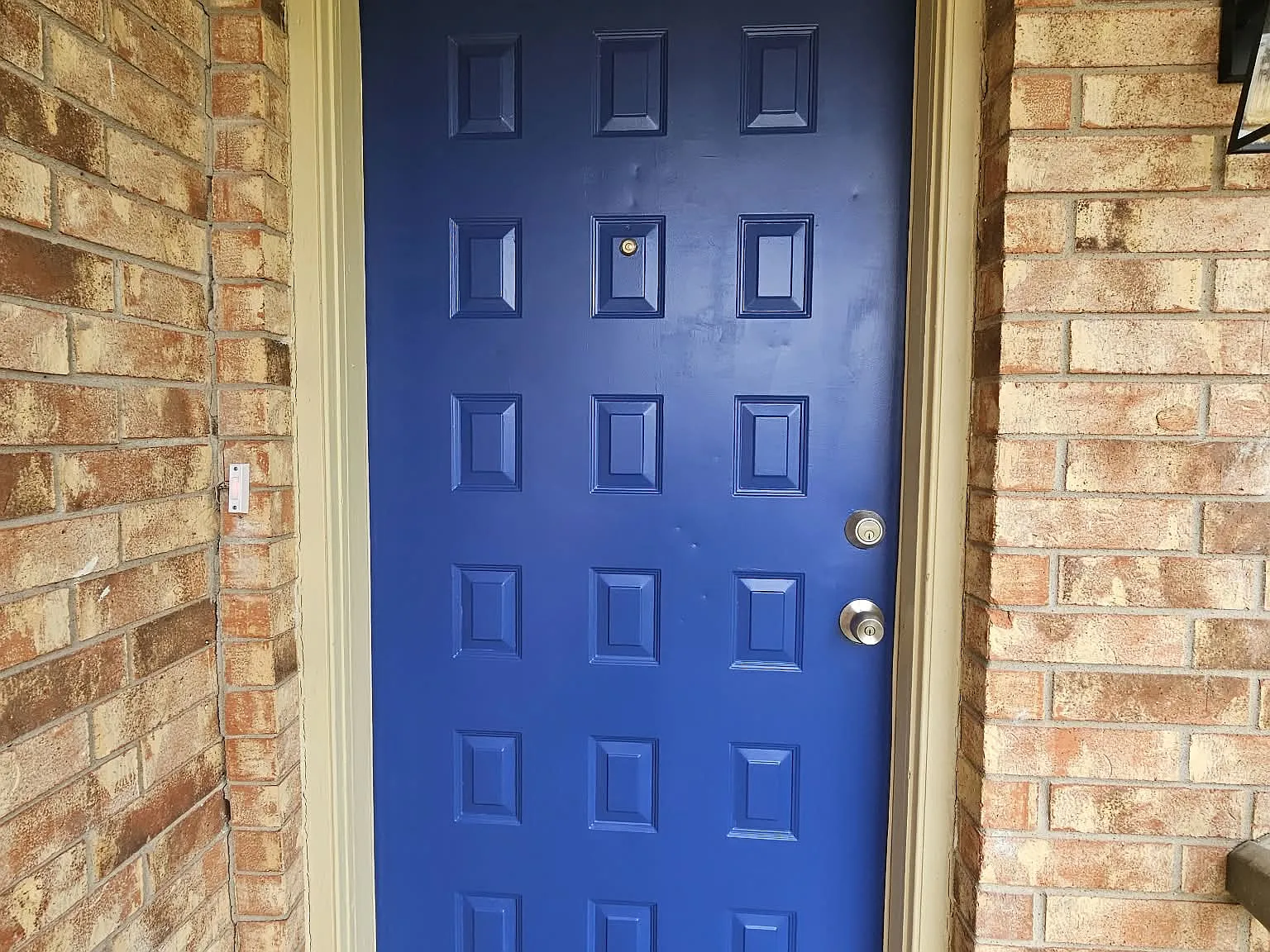 2 bed, 940 sqft, $1,600 — Photo 2