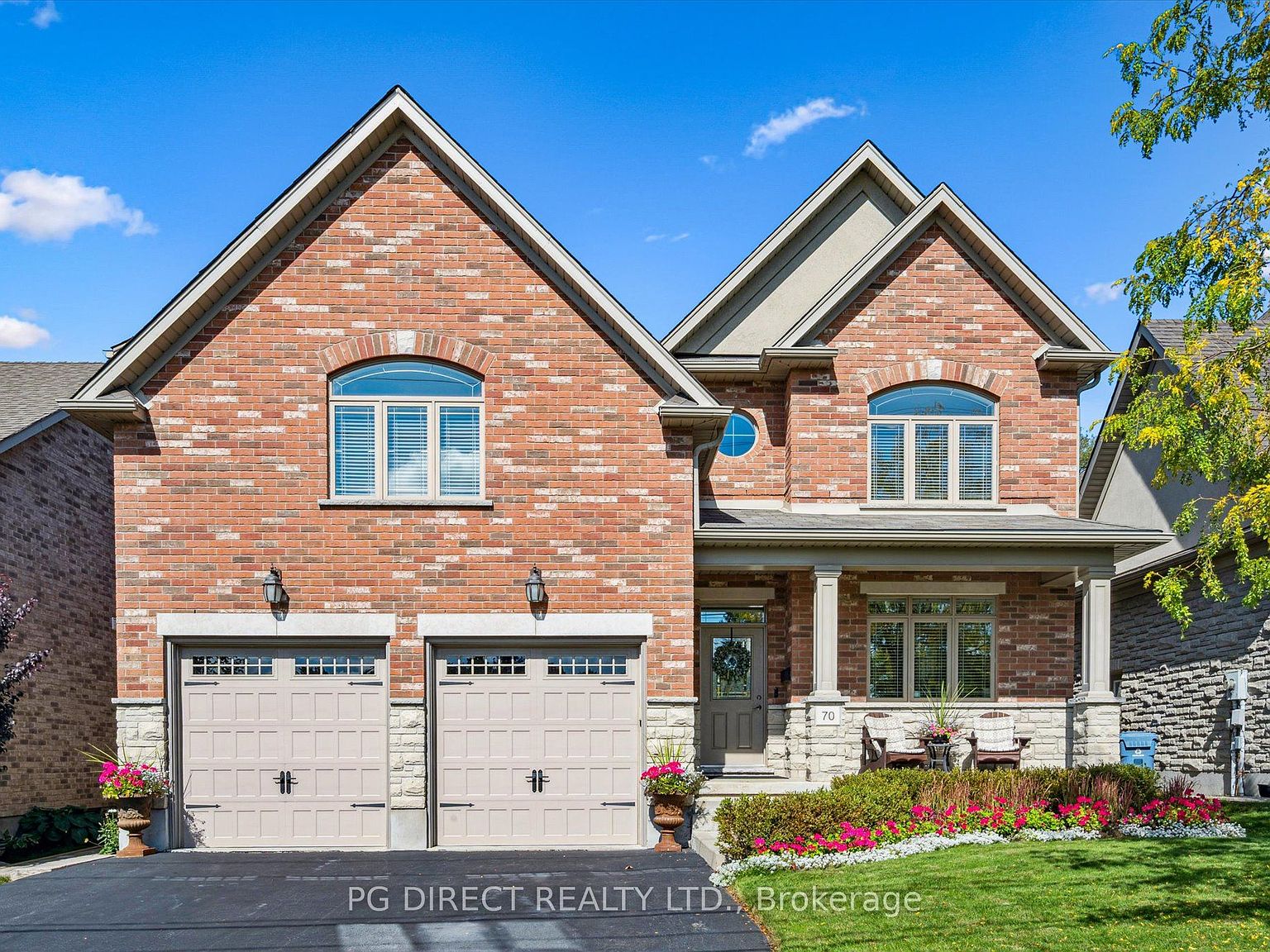 70 Waverley Dr