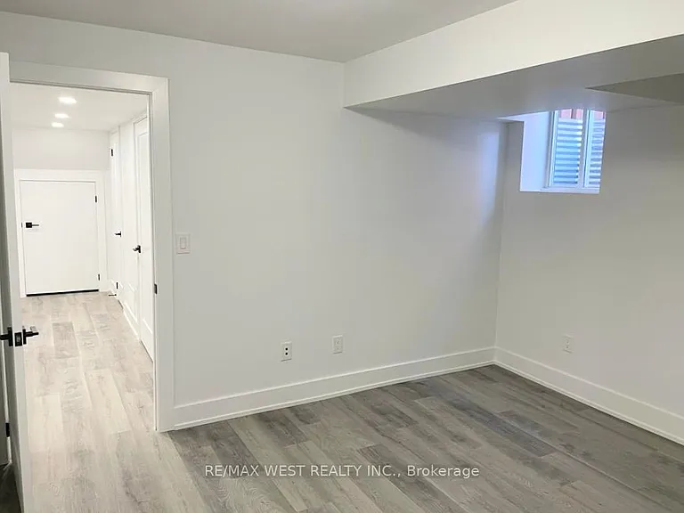 26 Smoothwater St #BASEMENT — Photo 10
