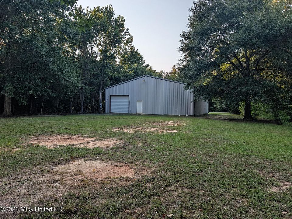 1st image of 2390 Coelho Way