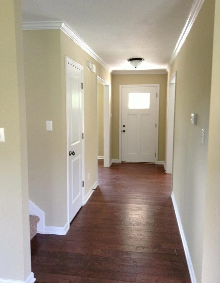 4 bed, 2.5 bath, 2464 sqft, $3,000 — Photo 2