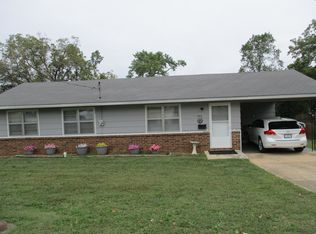 915 Renfrow St, West Plains, MO 65775