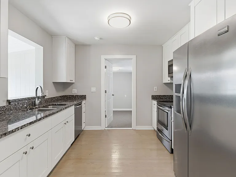 1307 Saint Andrews Dr — Photo 9