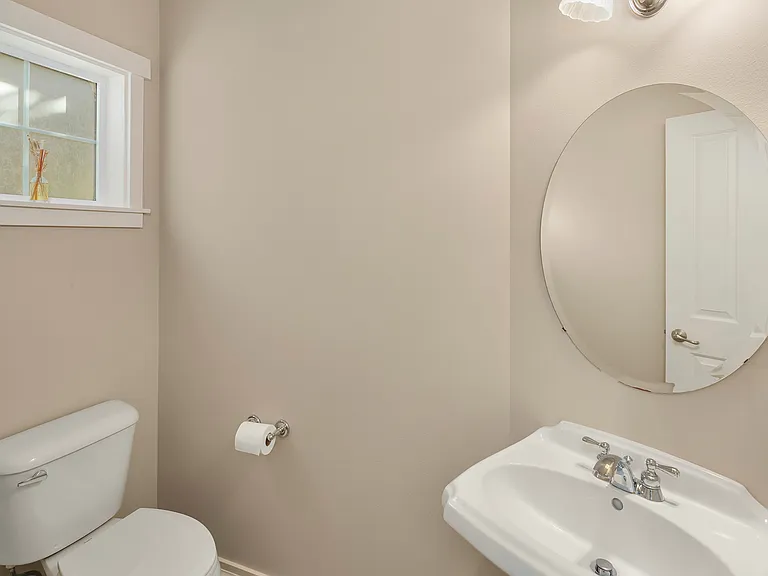 3450 NE Madison Way — Photo 11