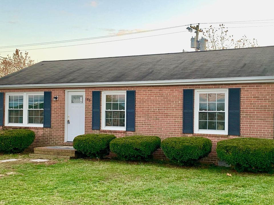 1st image of 105 Green Park Dr