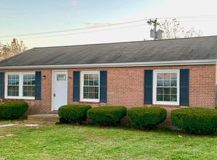 105 Green Park Dr, Winchester, VA 22602