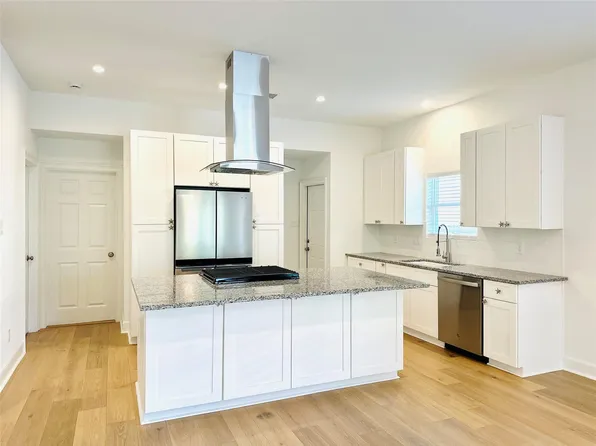 4808 Avenue S #A, Galveston, TX 77551