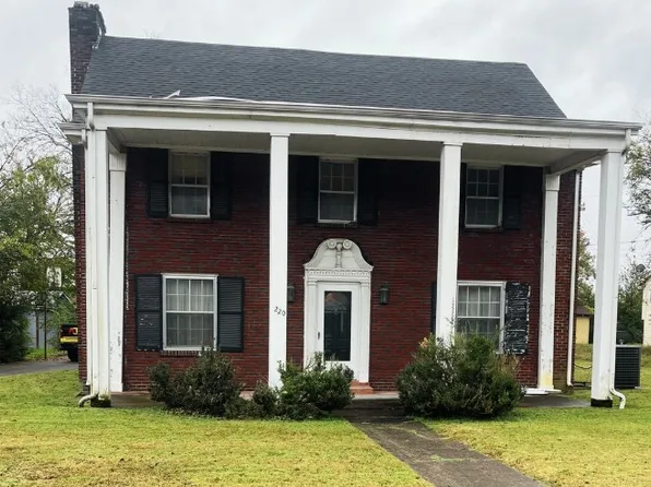 220 Cumberland Dr, Lebanon, TN 37087