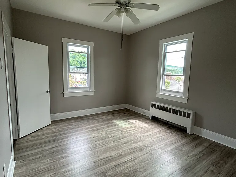929 Stafford Ave #1 — Photo 10