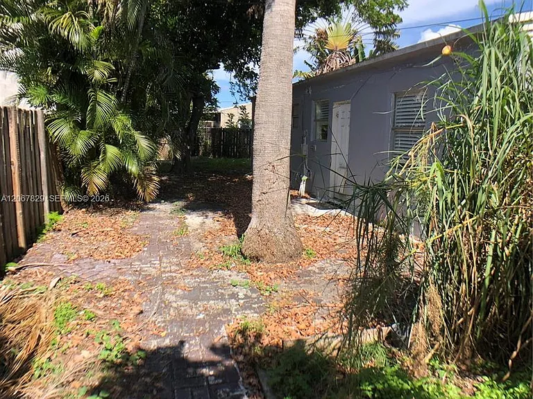 2111 Monroe Ter — Photo 19