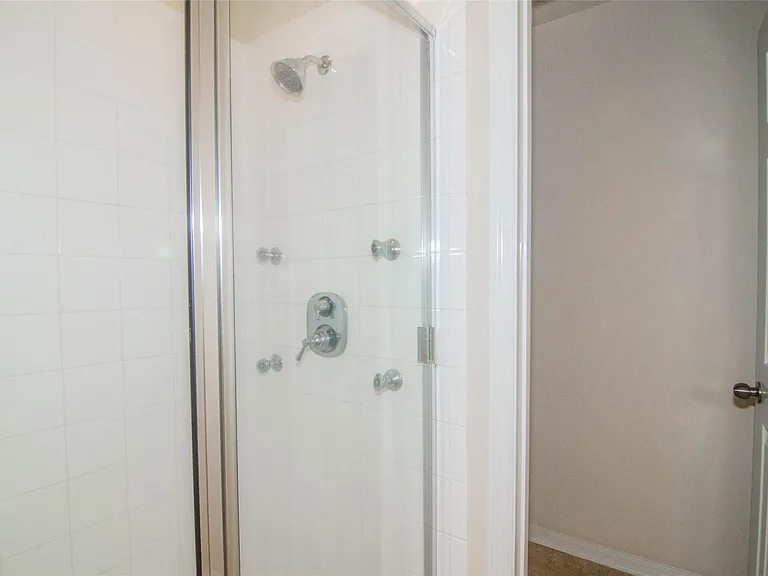 3939 Calgary Cir — Photo 17
