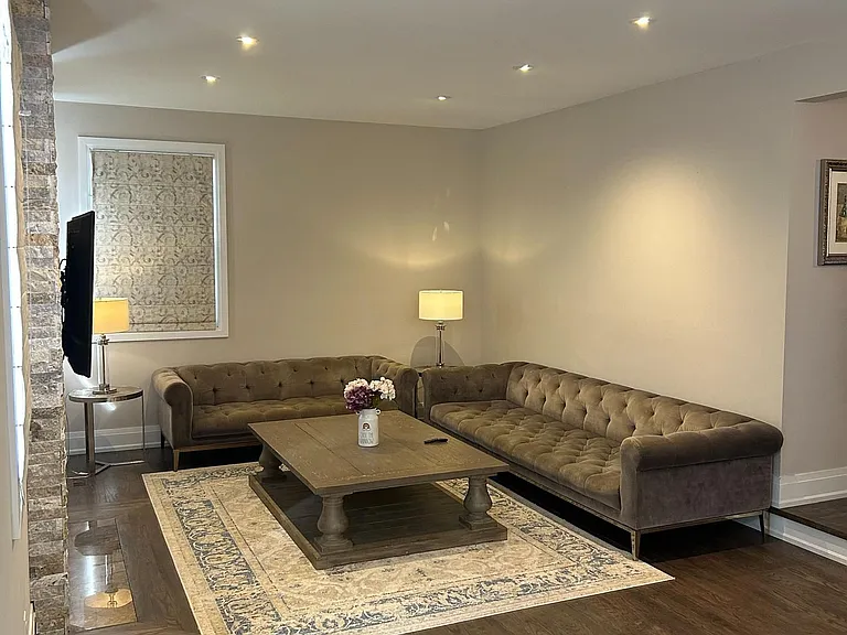 18 Theobalds Cir — Photo 10