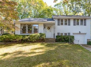 142 Ridge Cir, Cherry Hill, NJ 08002