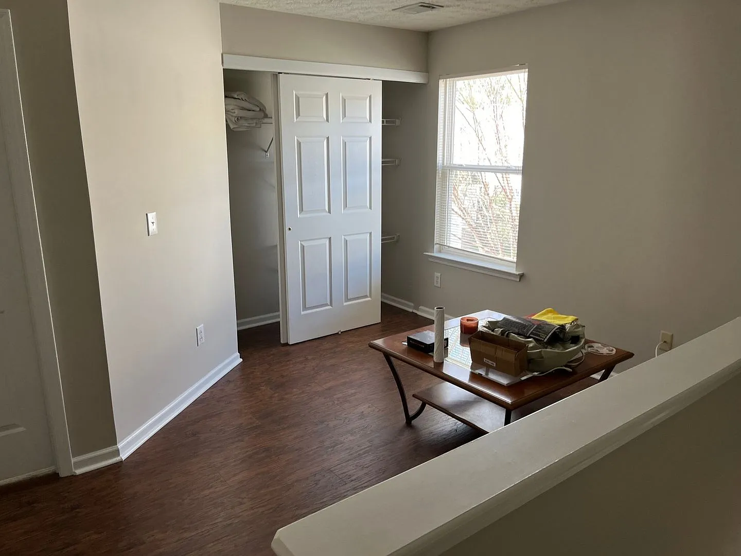 2 Bedroom Single Family Home in Woodstock — Photo 2