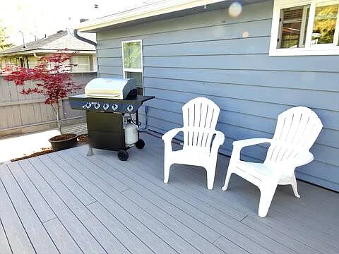 2510 Iron St — Photo 11