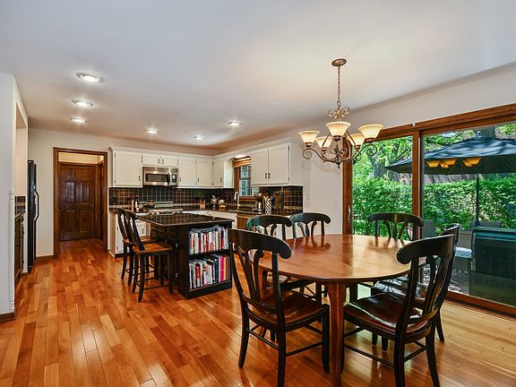 Kitchen / Breakfast Room