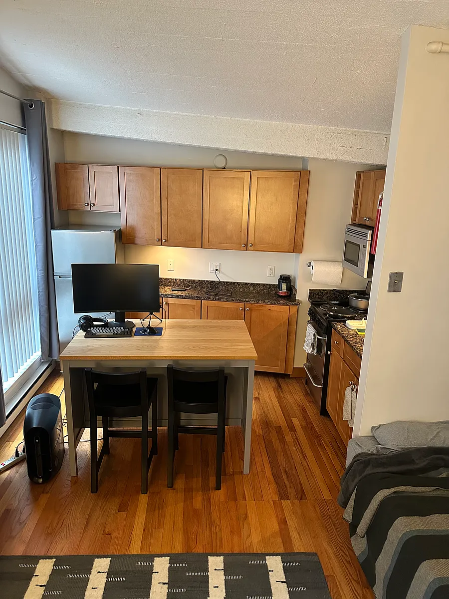 Building Photo - 12 Stoneholm St #420