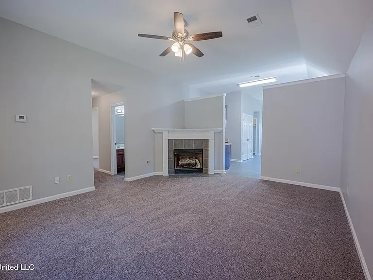 Spacious living room