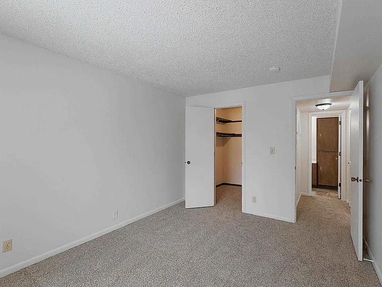 945 S 12th St #6 — Photo 11