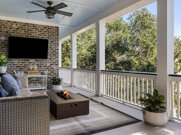 2112 Parkway Dr — Photo 19