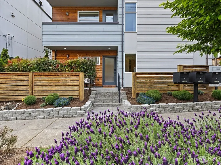 6735A Alonzo Ave NW — Photo 2