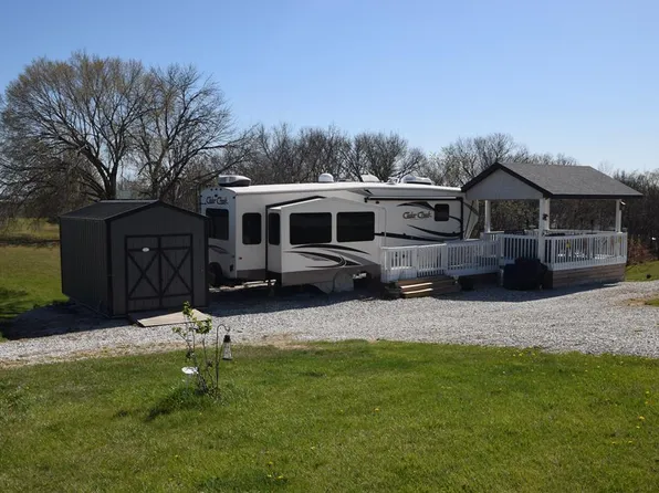 30005 Sunflower Dr, Unionville, MO 63565