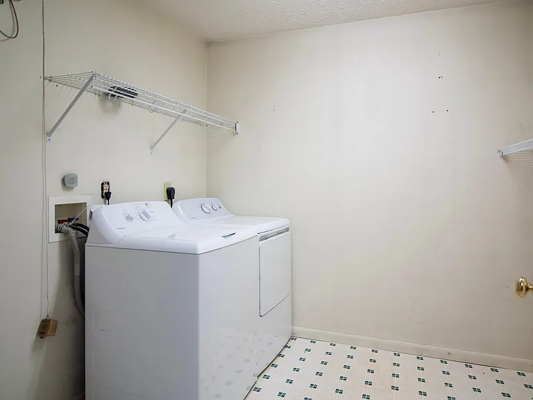 870 Southmeadow Cir #102 — Photo 21