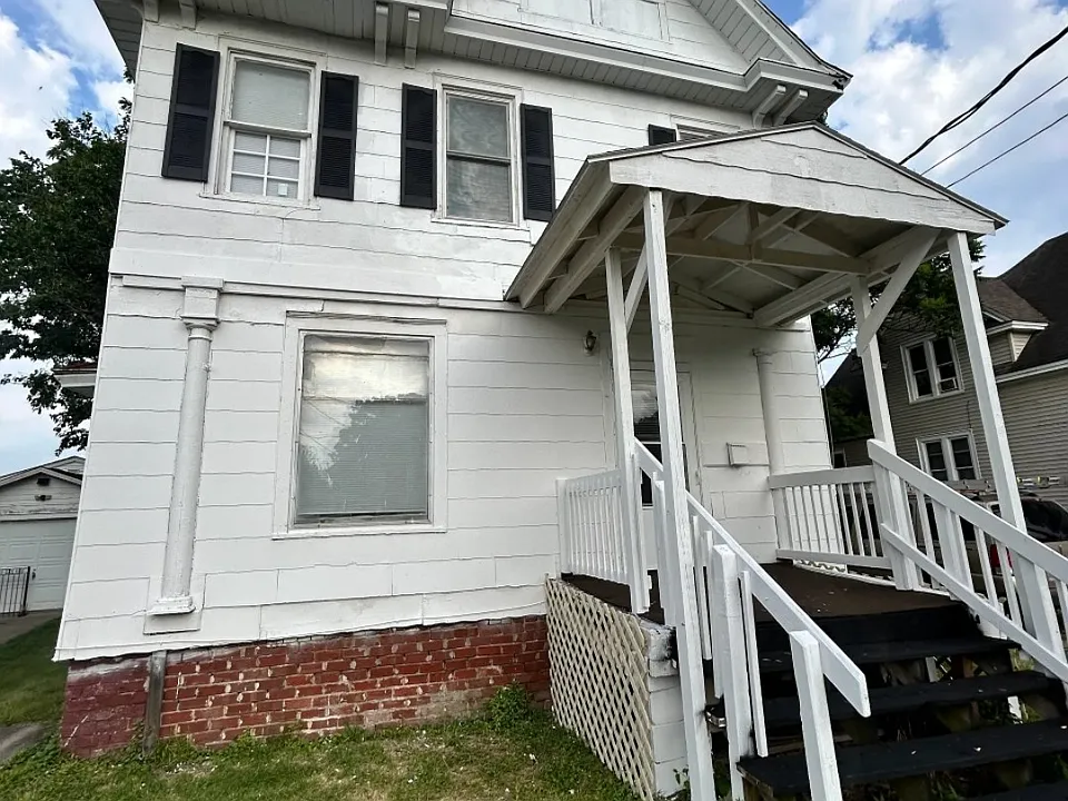43 Allens Ave