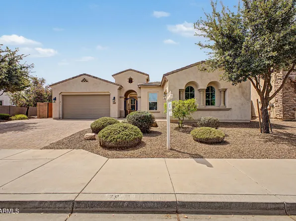 2937 E LONGHORN Drive, Gilbert, AZ 85297