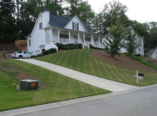 512 Wisteria Dr, Woodstock, GA 30188