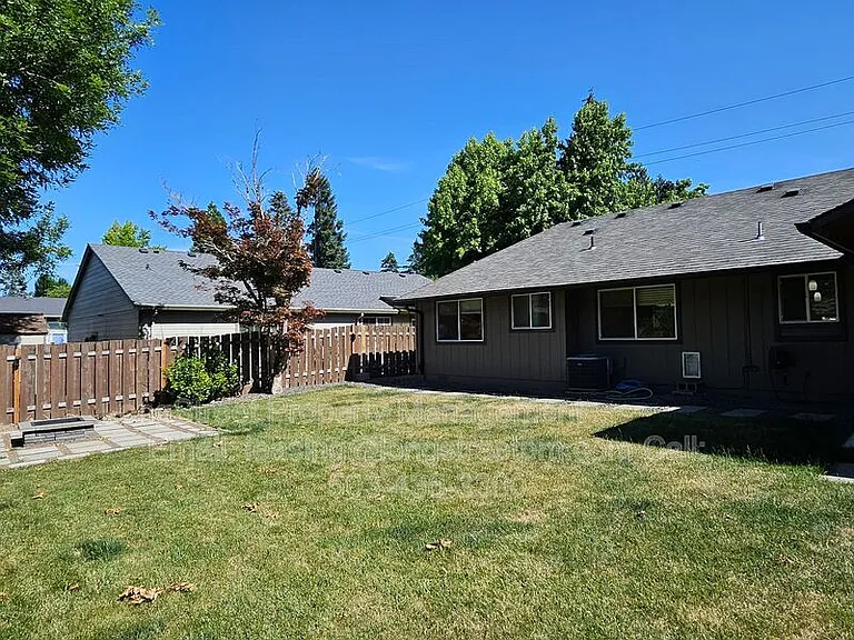 8645 SW Avery St — Photo 5