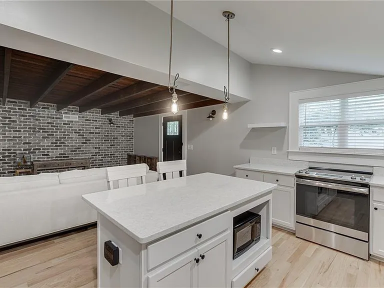 75 Cherry St — Photo 44