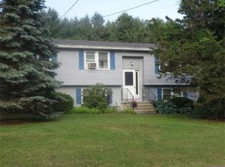 29 Susan Ln, Bellingham, MA 02019