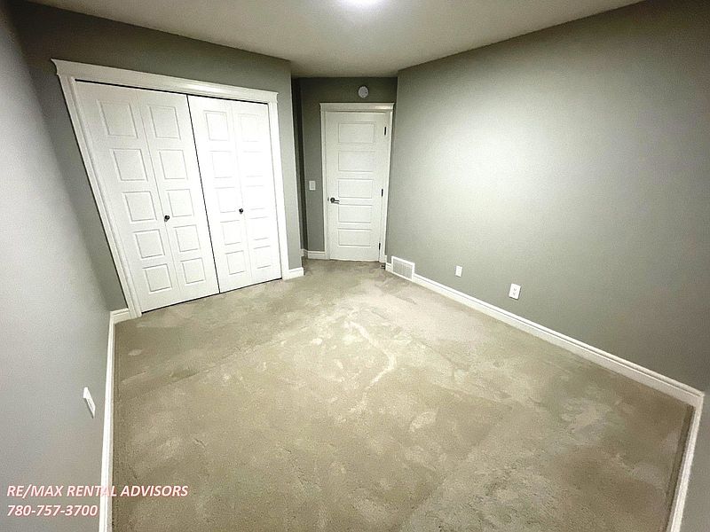 Edmonton Apartment for rent - 3 Bedrooms — photo 15