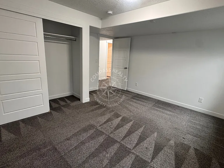 803 W Kingfisher Rd — Photo 15