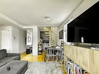 259 Elizabeth Street, #PHB