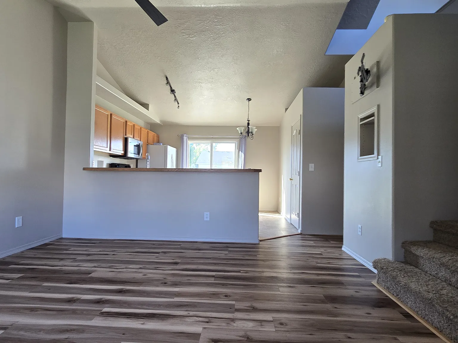 3 bed, 1165 sqft, $1,775 — Photo 4