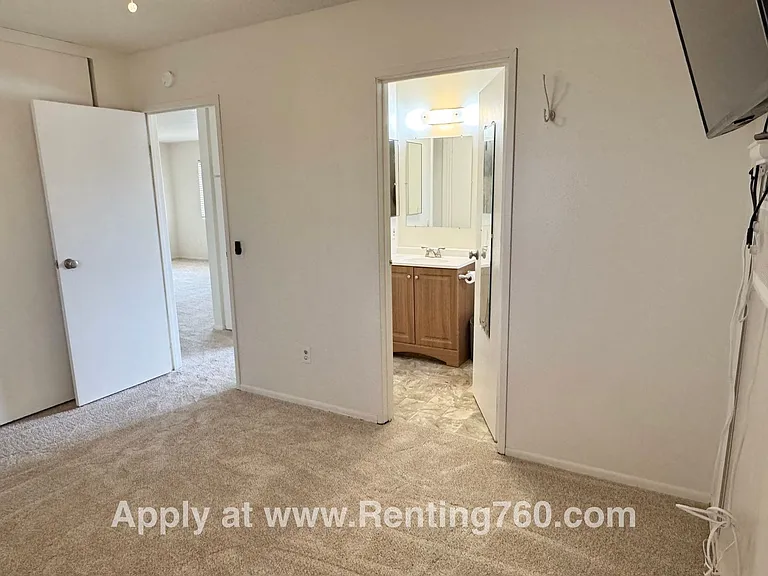 6348 Timothy Ave — Photo 10