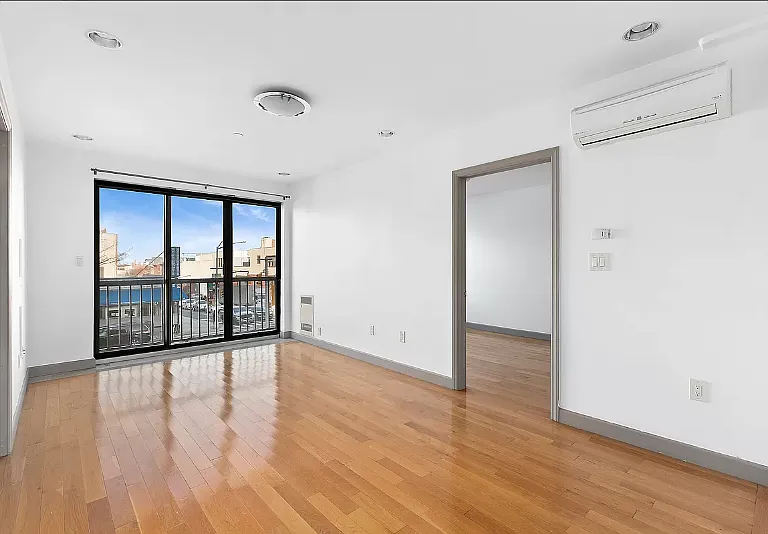 599 4th Ave #2A — Photo 1