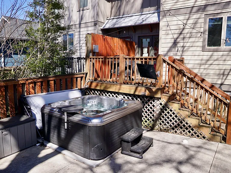 Jacuzzi with TV hookup