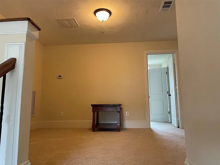 5105 Maple St — Photo 36