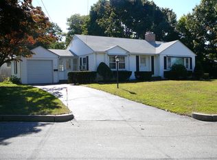 5 Capeway Rd, Cranston, RI 02920