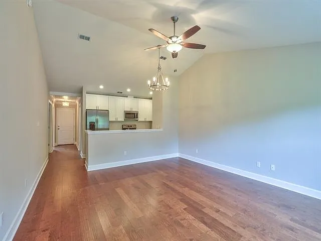 927 Chase Creek Cir — Photo 3
