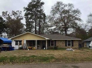 1465 Clinton Dr, Denham Springs, LA 70726