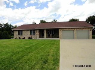 15715 Monastery Rd, Peosta, IA 52068