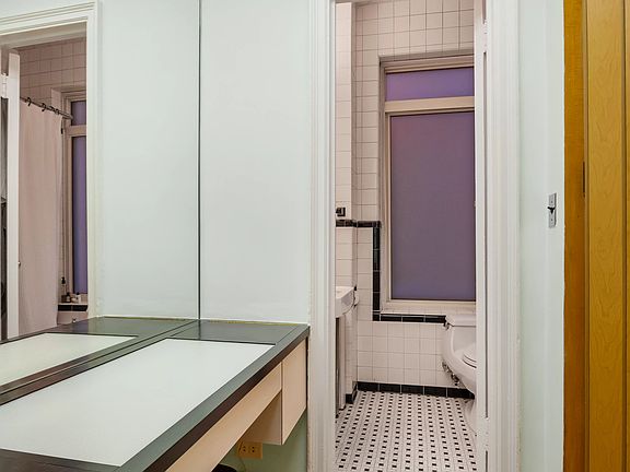 3rd image of 130 E End Ave #10C