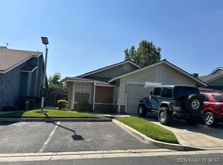 1429 E Sunnyview Ave, Visalia, CA 93292