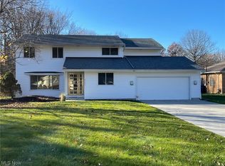 4790 Porter Rd, North Olmsted, OH 44070